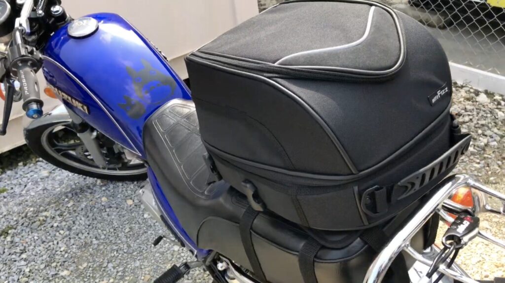 タナックスのシートバッグはGN125に合ってます