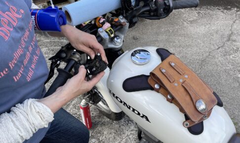 【CB223整備記録】ウインカースイッチの分解&清掃で動きが改善!