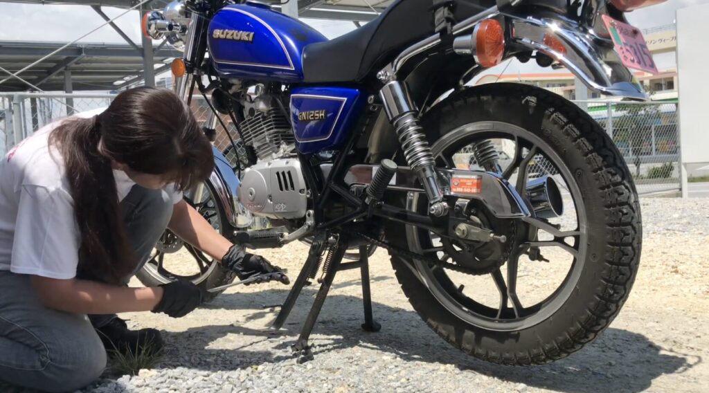 GN125 オイル交換の手順